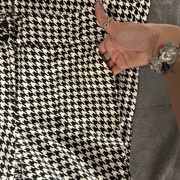 LuLaRoe Emery Black and White Houndstooth Pants - Picture 2 of 4
